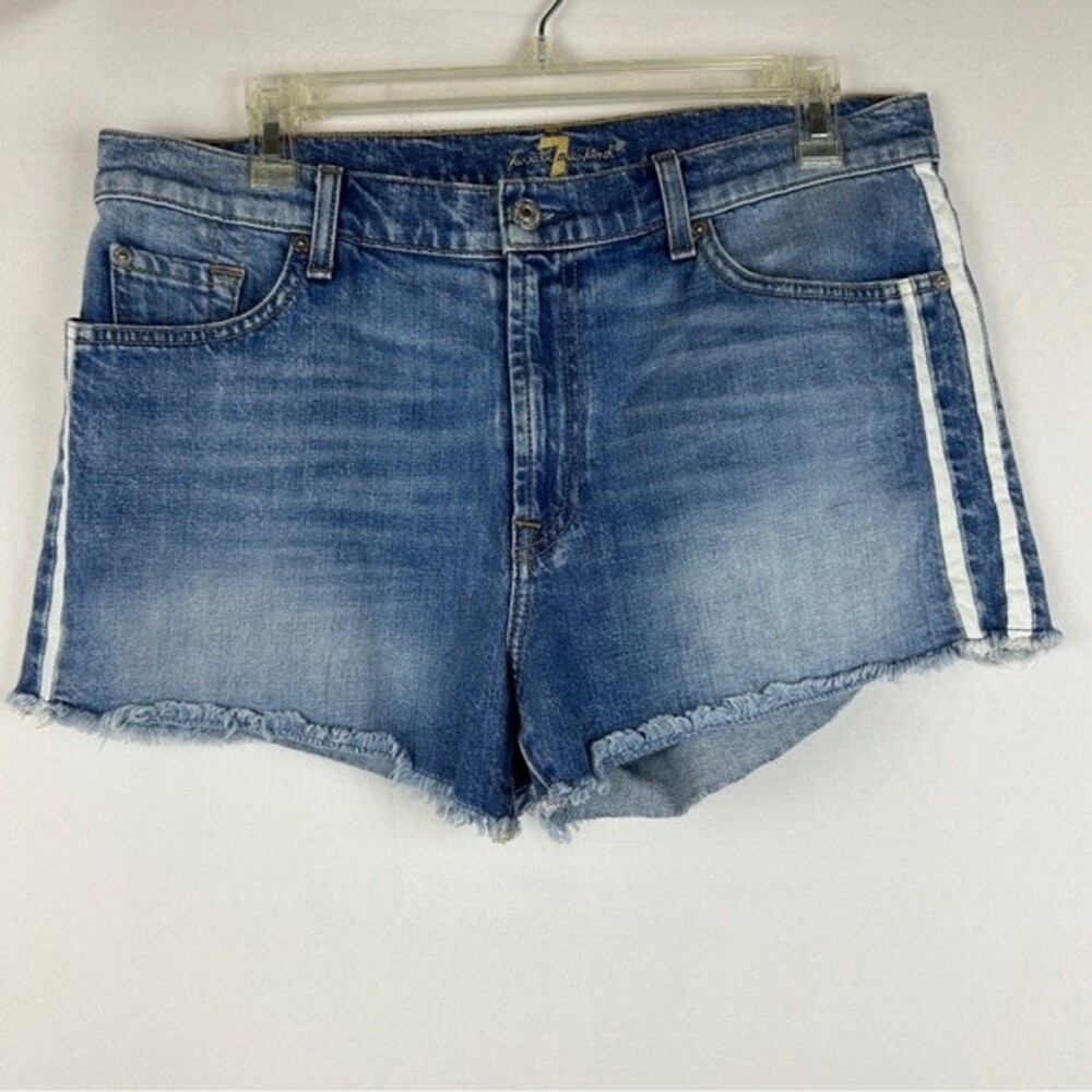 7 for all mankind raw hem stripped side jean shorts size 31